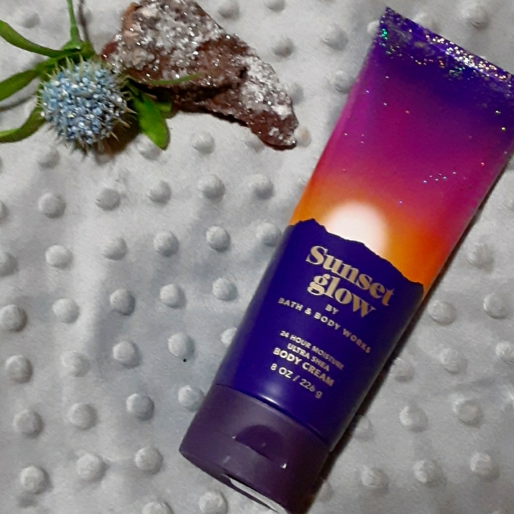 Bath and Body Works Sunset Glow body cream NEW